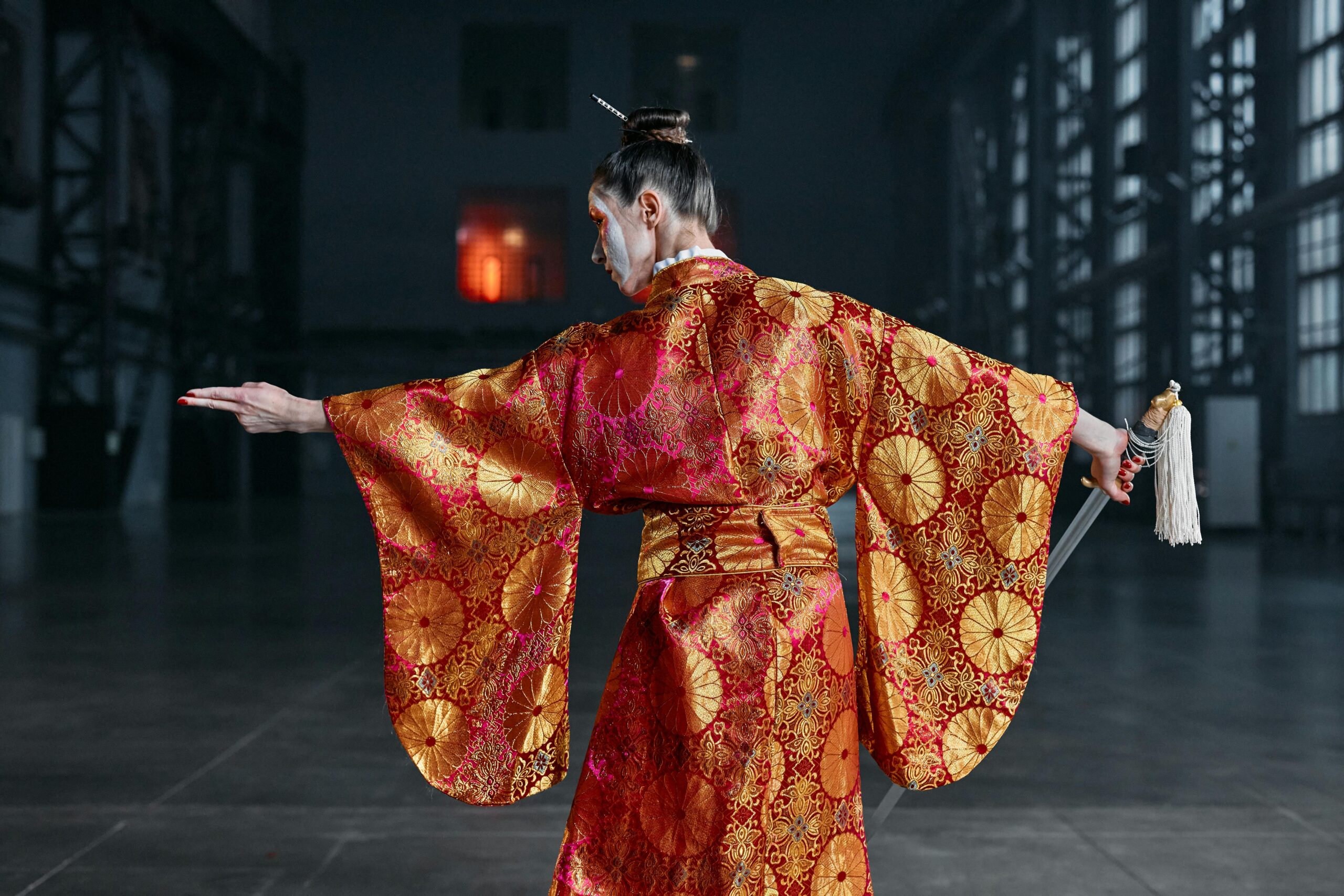 Kimono, Qipao, Abaya: il mondo in un outfit